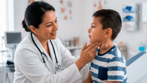 Ganglios inflamados en el cuello del niño